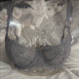 Victoria's Secret Gray Underwire Bra with Molded Cups